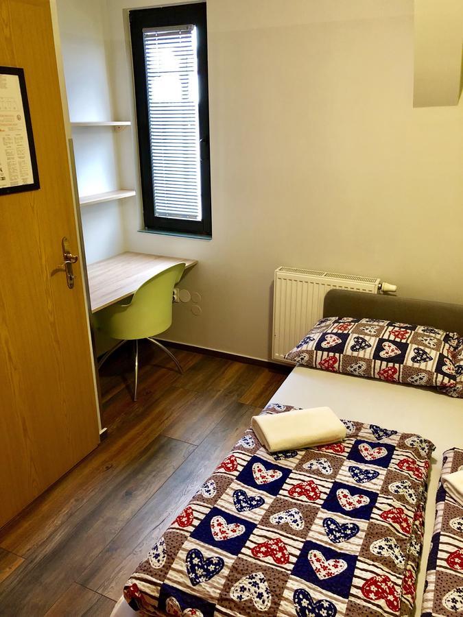 Aladin Hostel Ljubljana Bagian luar foto