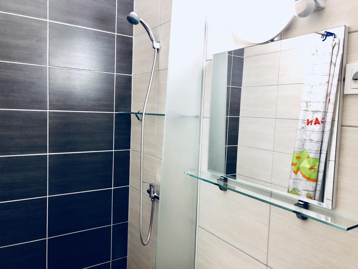 Aladin Hostel Ljubljana Bagian luar foto