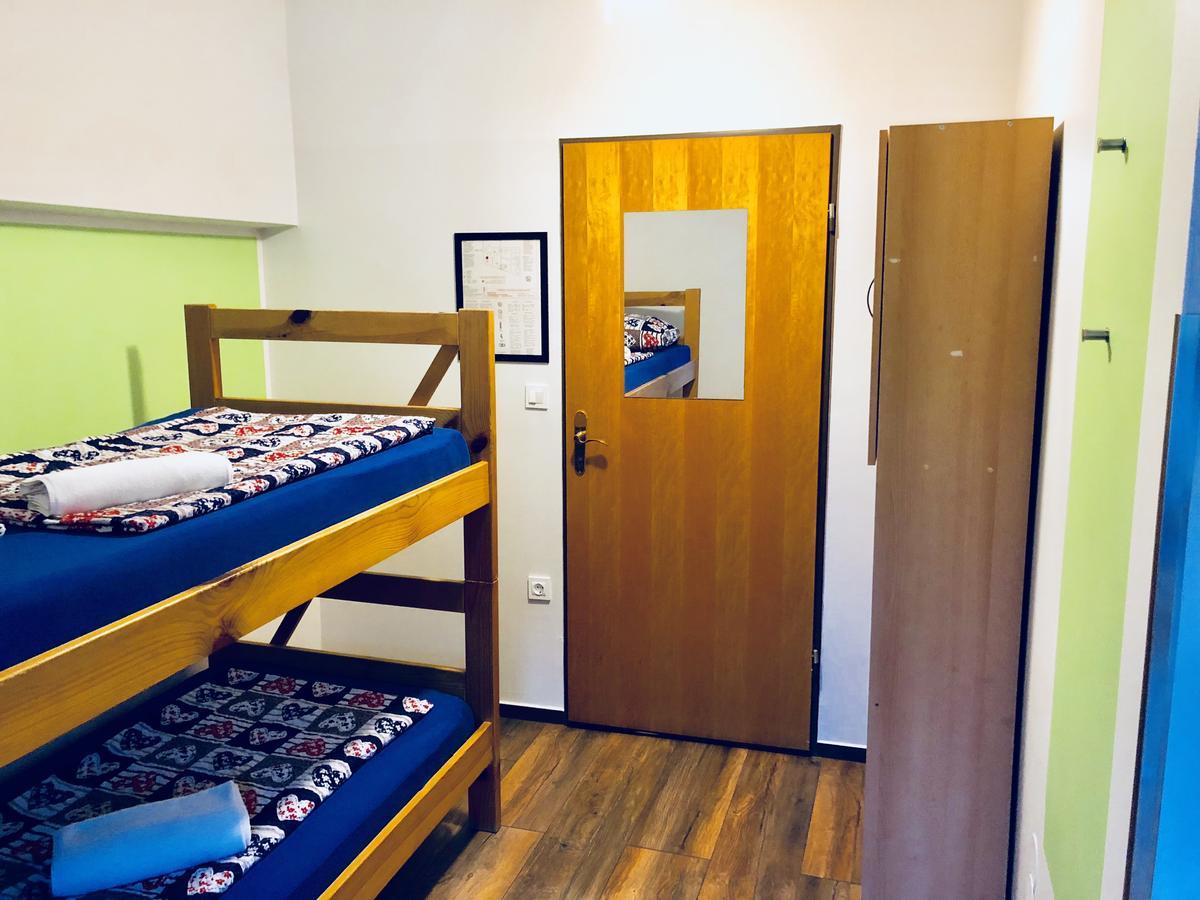 Aladin Hostel Ljubljana Bagian luar foto