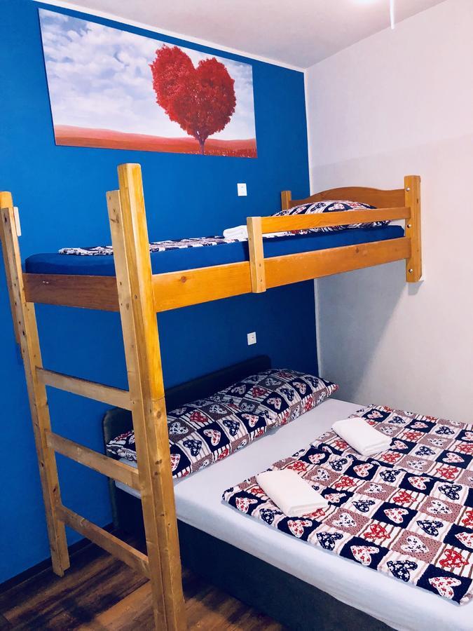 Aladin Hostel Ljubljana Bagian luar foto