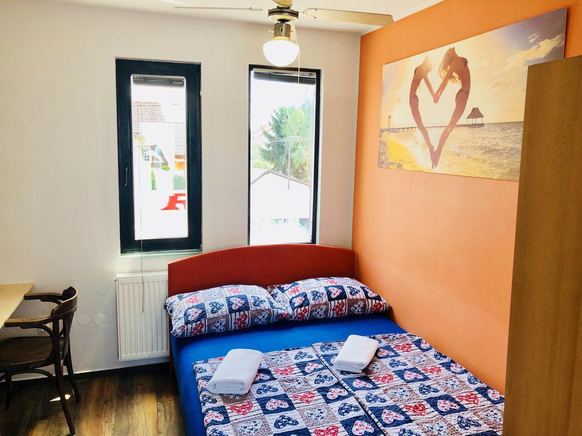 Aladin Hostel Ljubljana Bagian luar foto