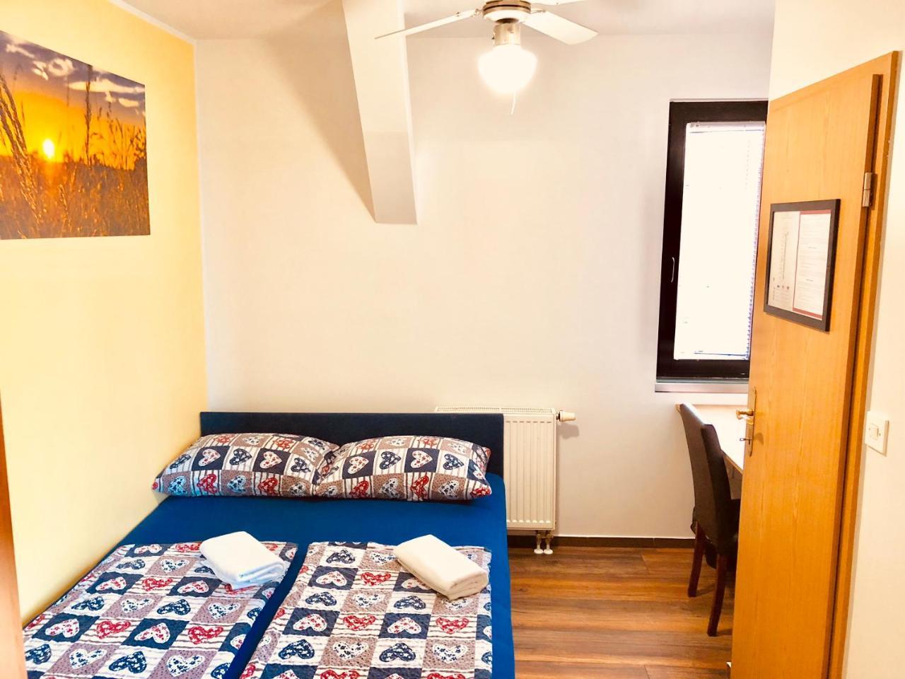 Aladin Hostel Ljubljana Bagian luar foto