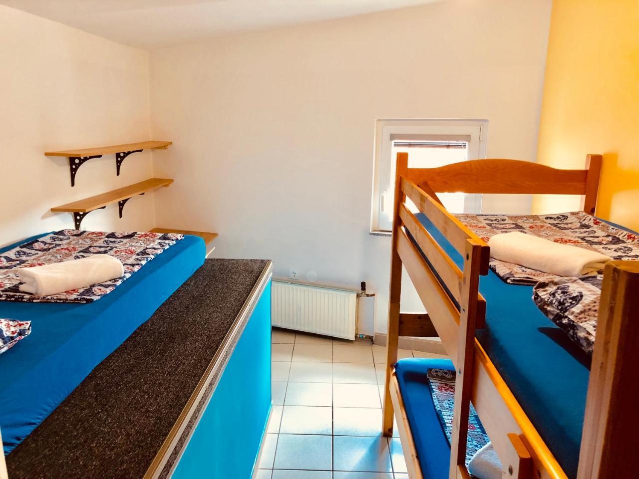 Aladin Hostel Ljubljana Bagian luar foto